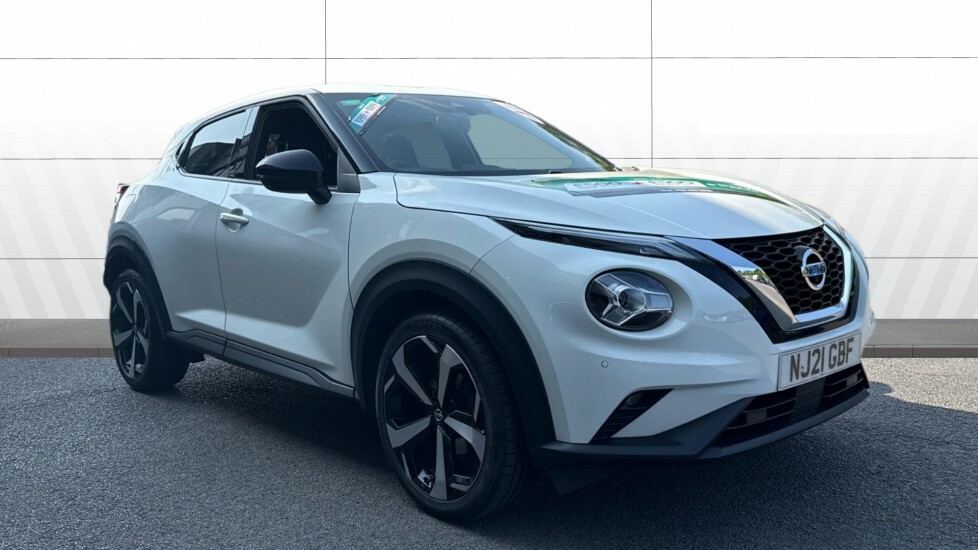 Nissan Juke Tekna White