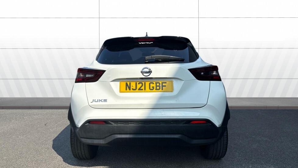Nissan Juke Tekna White #6