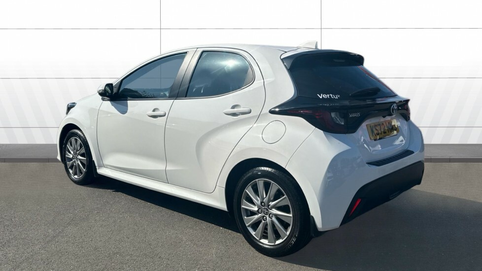 Toyota Yaris Icon KS72HMJ White #2