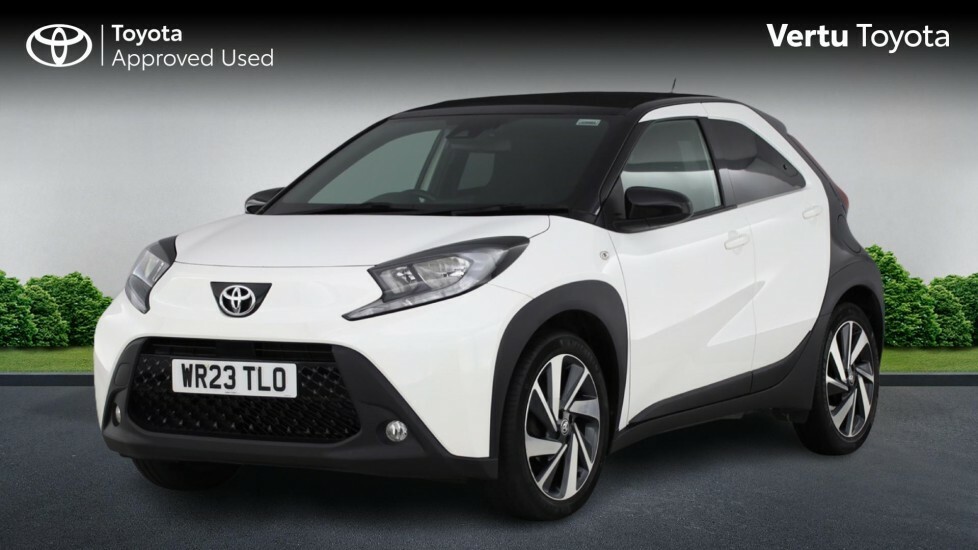 Toyota Aygo X Edge White #3