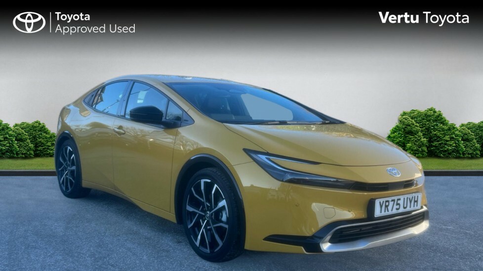 Toyota Prius Excel Yellow