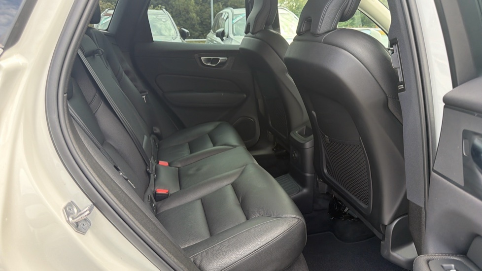 Volvo XC60 Inscription Expression FP22KLS White #6