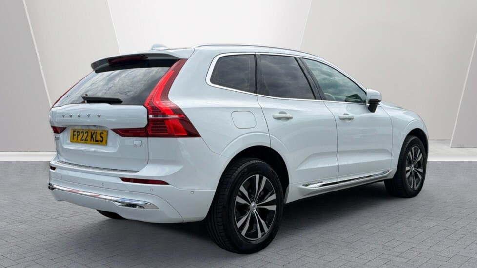 Volvo XC60 Inscription Expression FP22KLS White #2