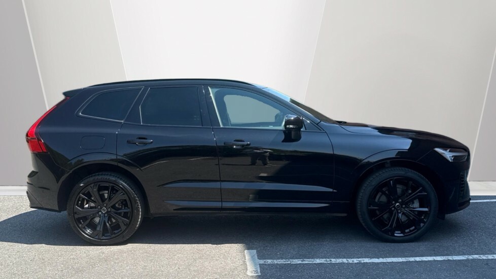 Volvo XC60 Plus Black Edition YG75VZZ Black #3