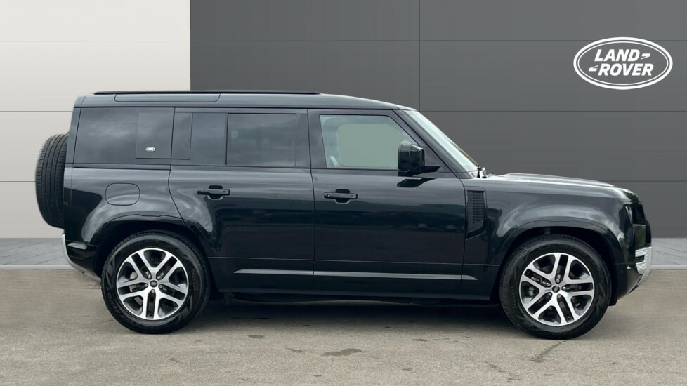 Land Rover Defender 110 Xs Edition Black #5