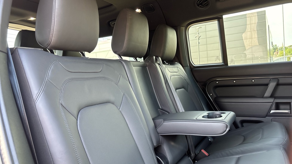 Land Rover Defender 130 D350 X-dynamic Se Grey #38