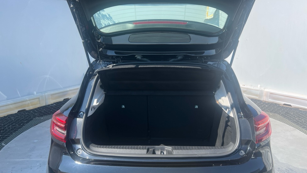 Renault Clio Iconic Black #4