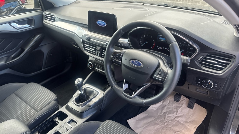 Ford Focus 1.5T Ecoboost St-line Estate Eur Red #11