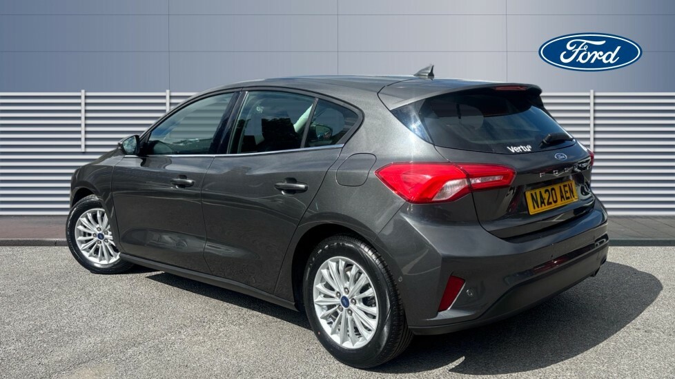Ford Focus 1.5T Ecoboost St-line Estate Eur Red #2