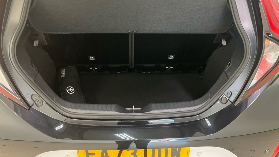 Toyota Aygo X Edge White #4