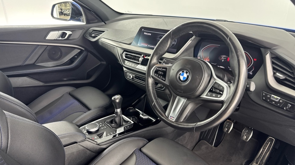 BMW 1 Series M Sport VN72DGZ Blue #6