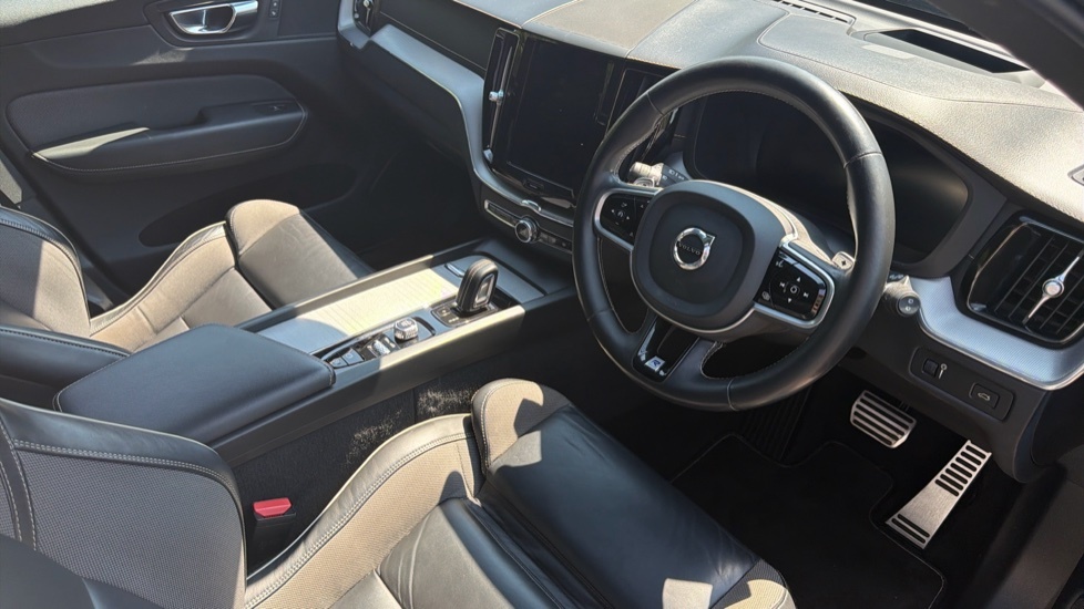 Volvo XC60 R Design Pro KV20RXG Silver #4