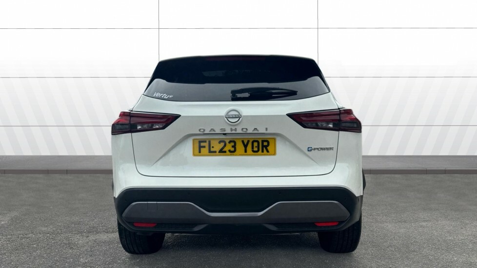 Nissan Qashqai Tekna FL23YOR White #6