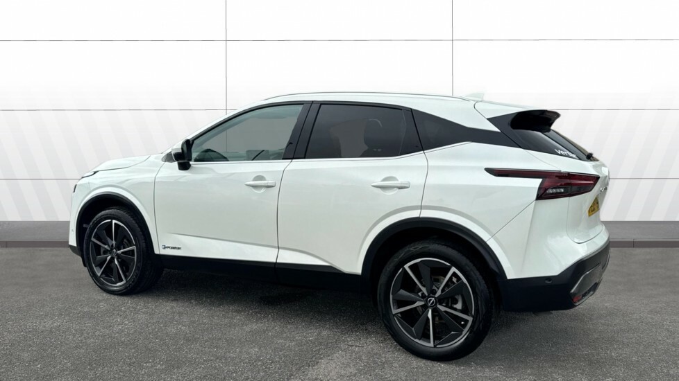 Nissan Qashqai Tekna FL23YOR White #2