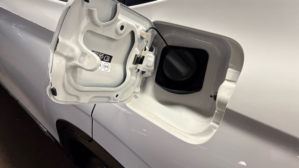 Honda Hr-V Honda Hr-v 1.5 H I-mmd Advance Suv Hybr White #42