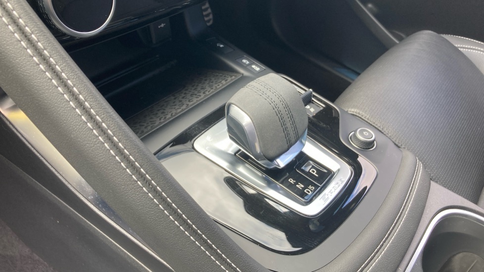 Jaguar E-Pace R-dynamic Se Black Blue #13