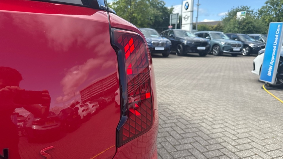 Mini Countryman Se 66.5Kwh Sport Suv All4 204 P Green #22