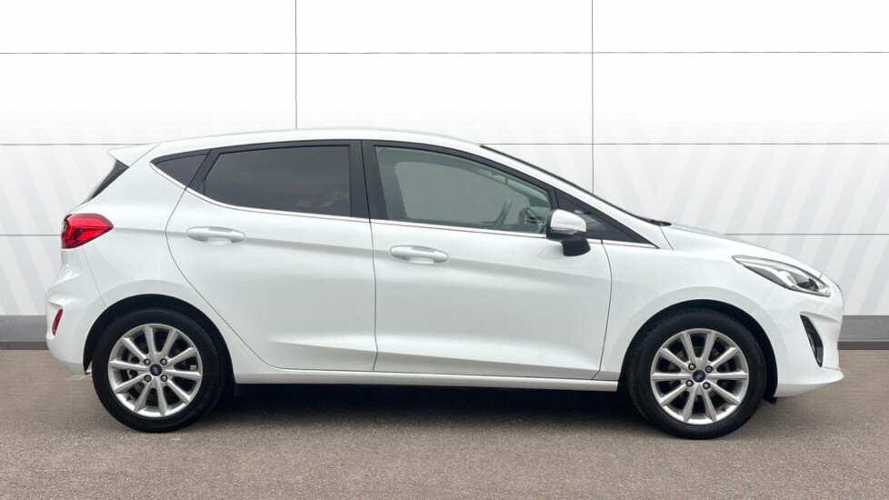 Ford Fiesta Titanium White #5