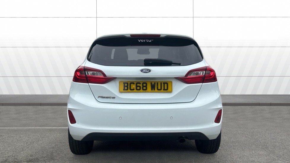 Ford Fiesta Titanium White #6
