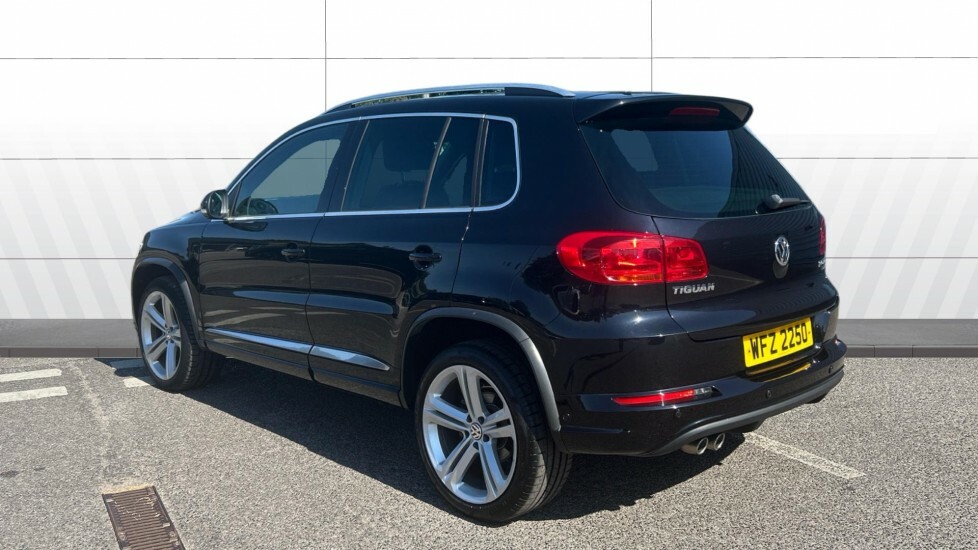 Volkswagen Tiguan R-line Black #2