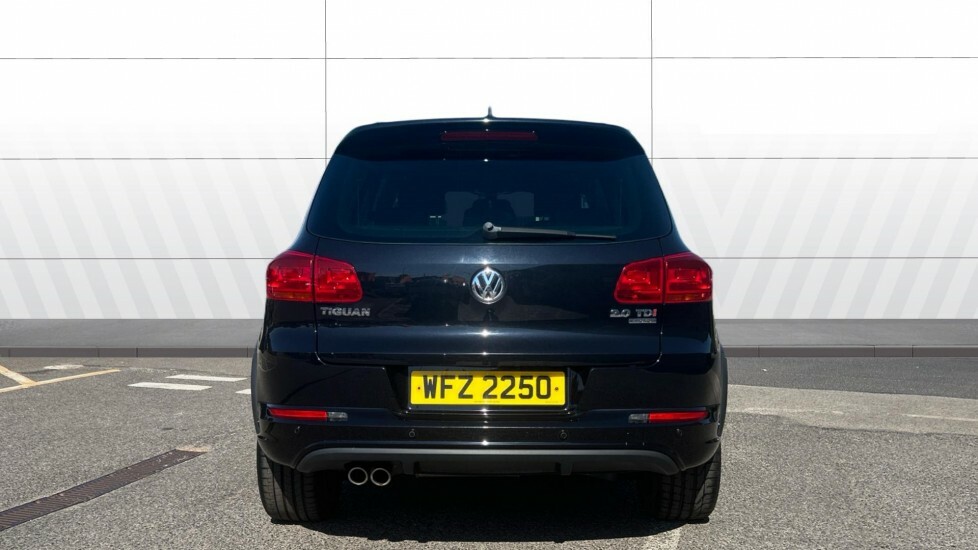 Volkswagen Tiguan R-line Black #6
