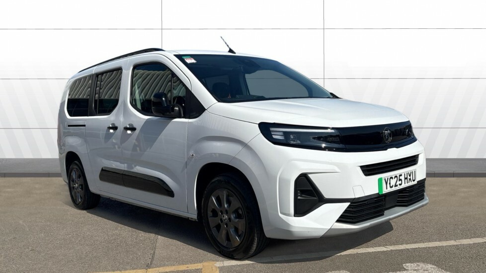 Vauxhall Combo-e Life Ultimate XL White