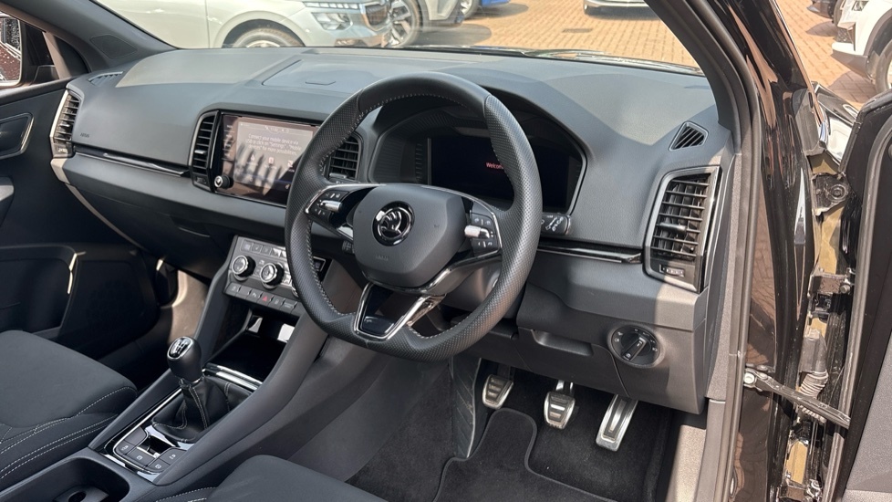 Skoda Karoq Sportline Black #6