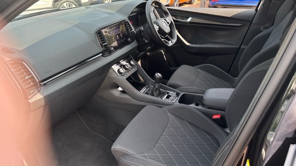 Skoda Karoq Sportline Black #2