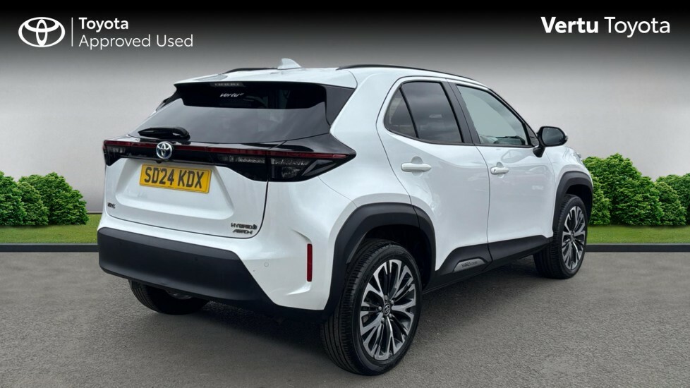 Toyota Yaris Cross Excel SD24KDX White #2