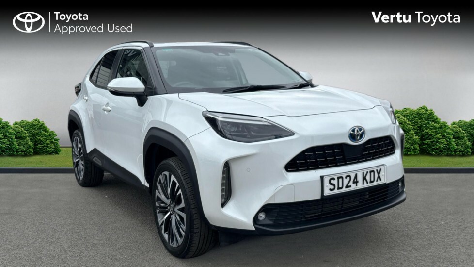 Toyota Yaris Cross Excel White