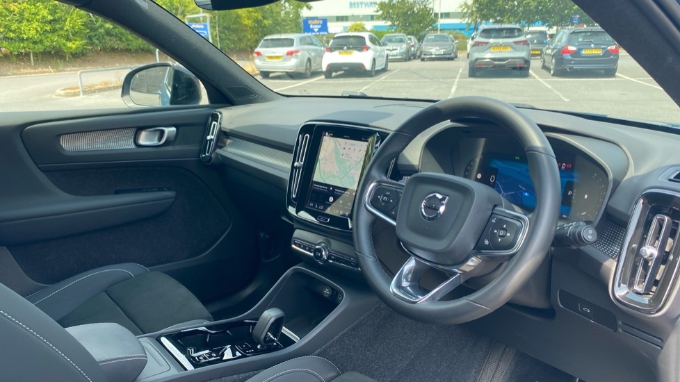 Volvo XC40 Plus WX24VFA Blue #4