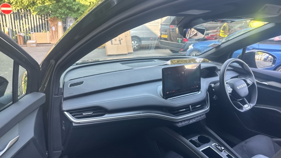 Skoda ENYAQ Sportline Green #2