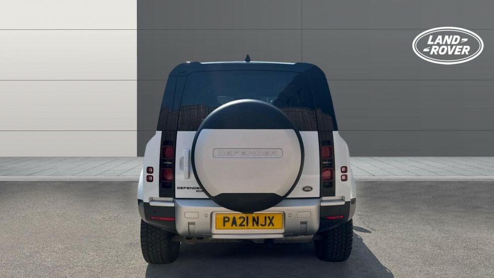 Land Rover Defender 110 Se White #6
