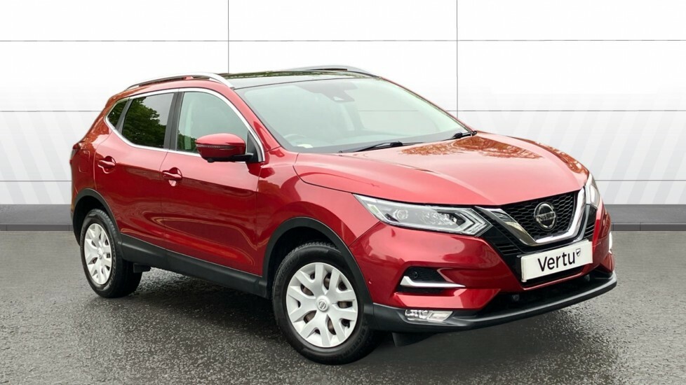 Nissan Qashqai Tekna Red