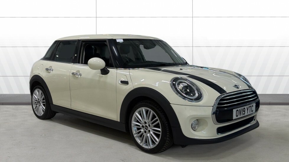 Mini Hatch Cooper Exclusive White