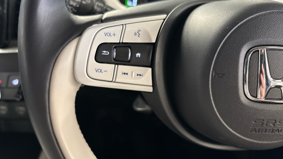 Honda Jazz 1.3 I-vtec Se Navi Hatchback Cvt Euro 6 White #27
