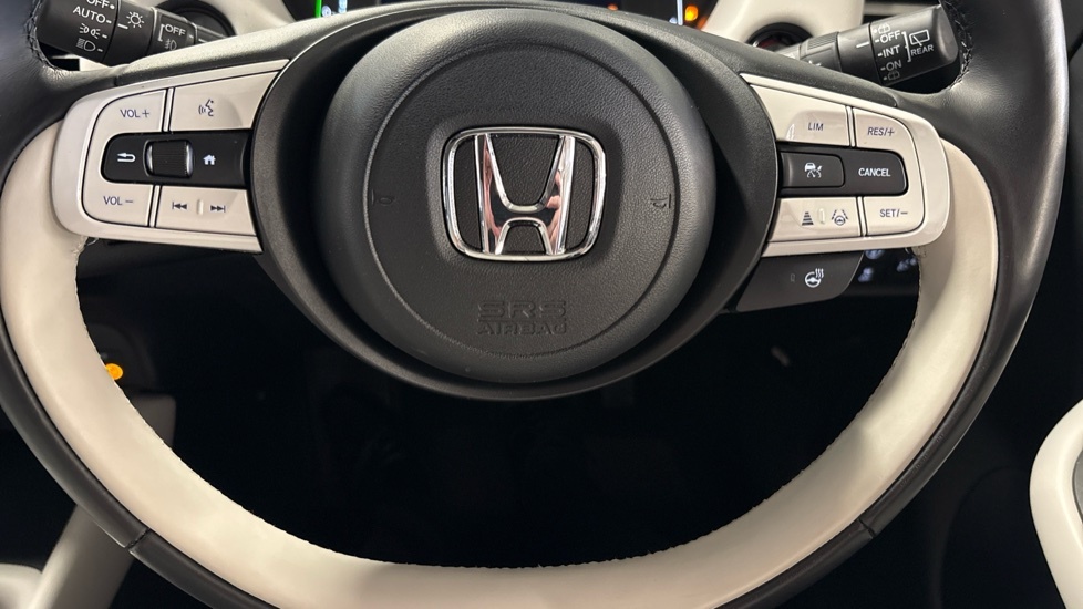 Honda Jazz 1.3 I-vtec Se Navi Hatchback Cvt Euro 6 White #28