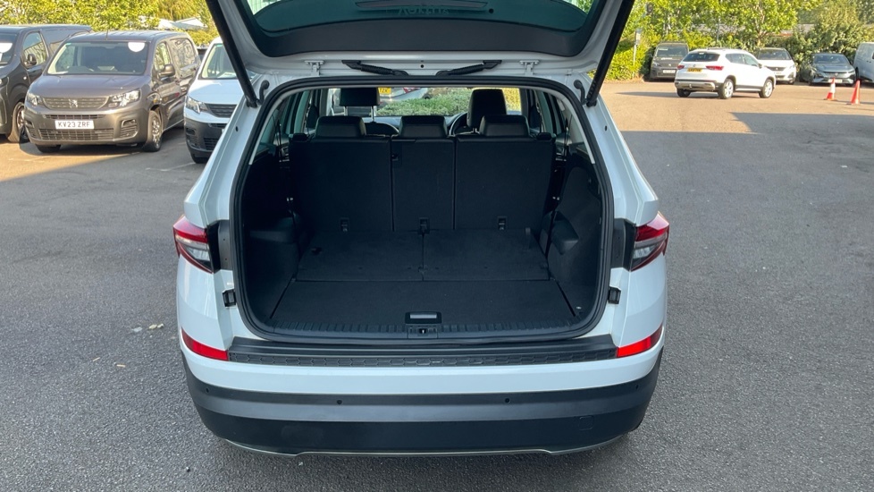 Skoda Kodiaq Se L Executive White #6