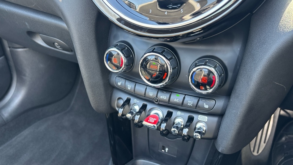 Mini Convertible 2.0 John Cooper Works Red #53