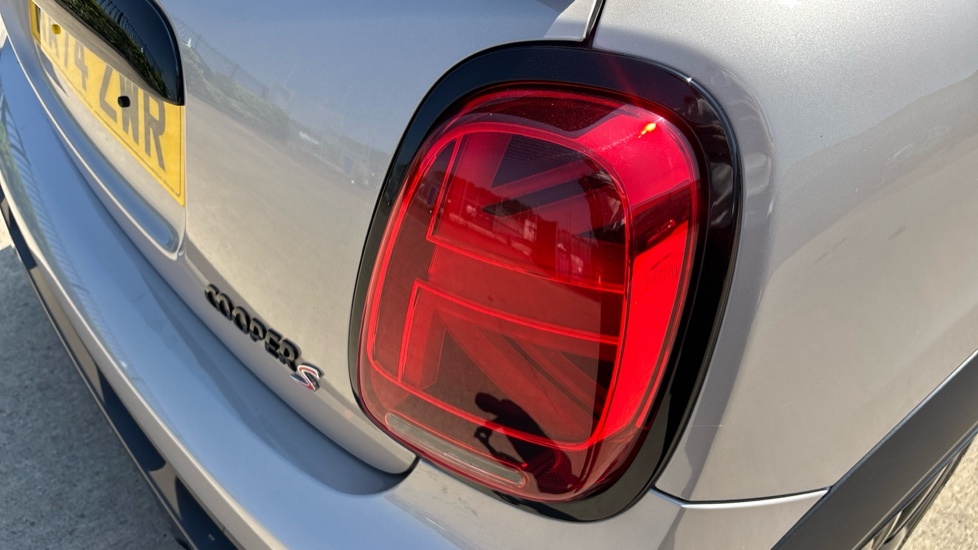 Mini Convertible 2.0 John Cooper Works Red #22
