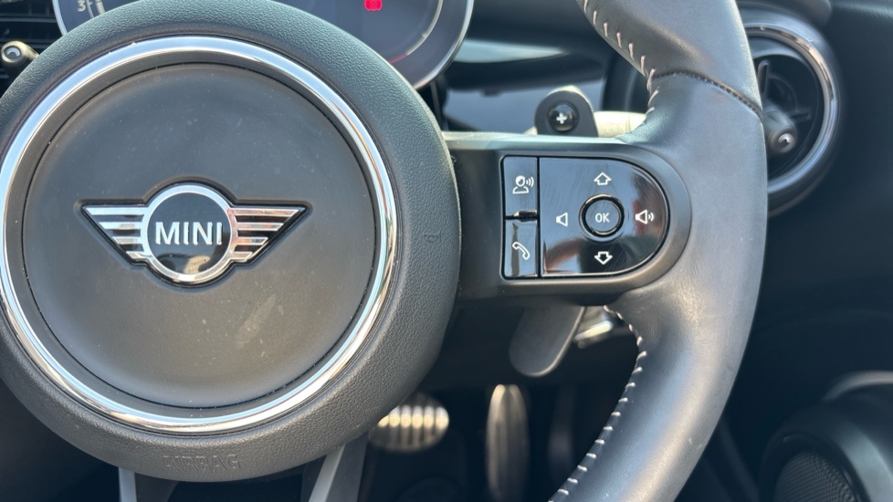 Mini Convertible 2.0 John Cooper Works Red #18