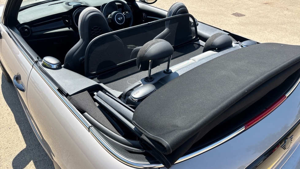 Mini Convertible 2.0 John Cooper Works Red #32