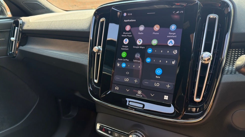 Volvo XC40 Recharge R-design, T4 Plug-in Hybrid Pan Roof, He Black #38