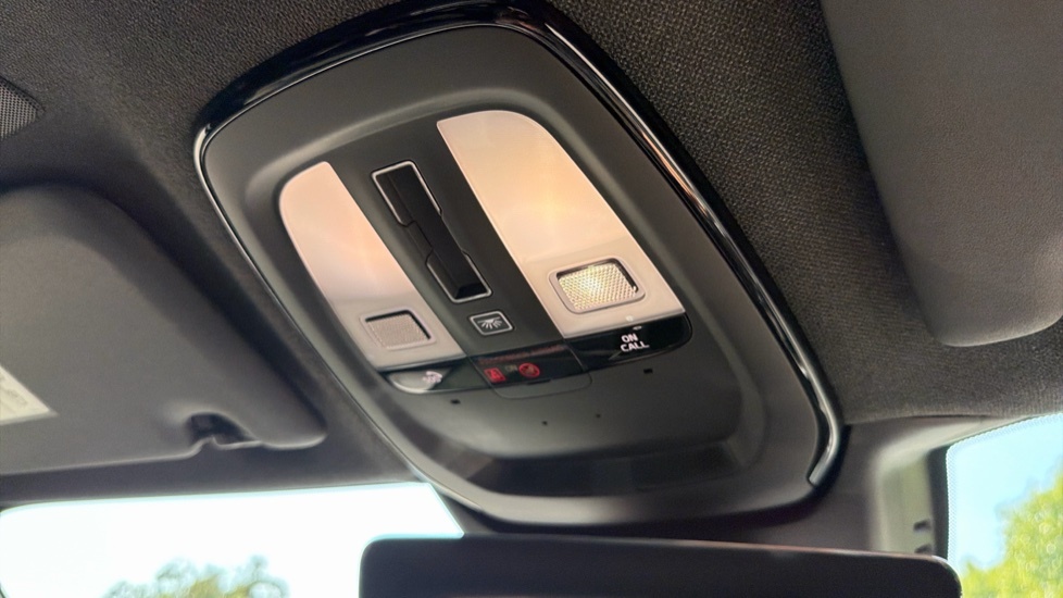 Volvo XC40 Recharge R-design, T4 Plug-in Hybrid Pan Roof, He Black #26