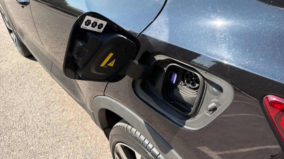 Volvo XC40 Recharge R-design, T4 Plug-in Hybrid Pan Roof, He Black #14