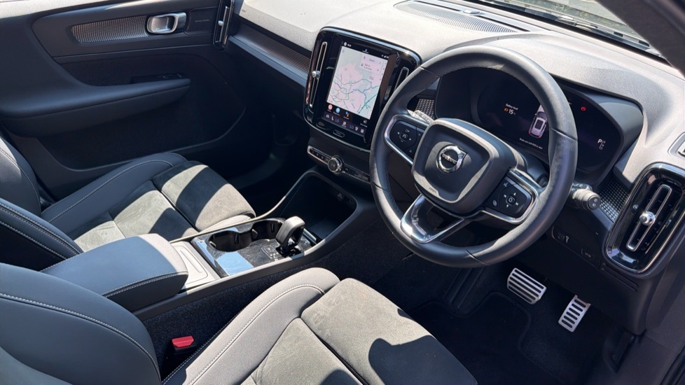 Volvo XC40 Recharge R-design, T4 Plug-in Hybrid Pan Roof, He Black #4