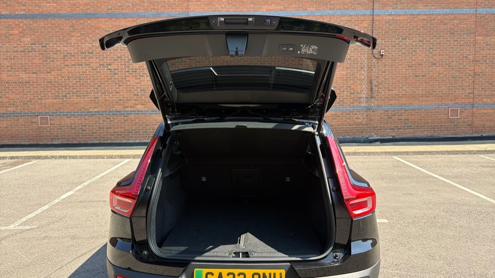 Volvo XC40 Recharge R-design, T4 Plug-in Hybrid Pan Roof, He Black #13