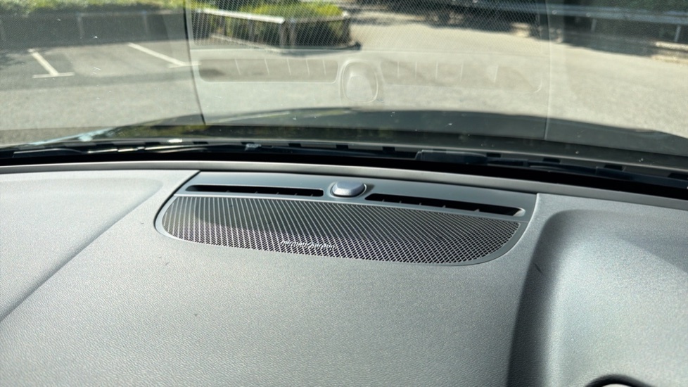 Volvo XC40 Recharge R-design, T4 Plug-in Hybrid Pan Roof, He Black #23