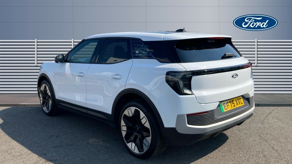 Ford Explorer Premium White #2