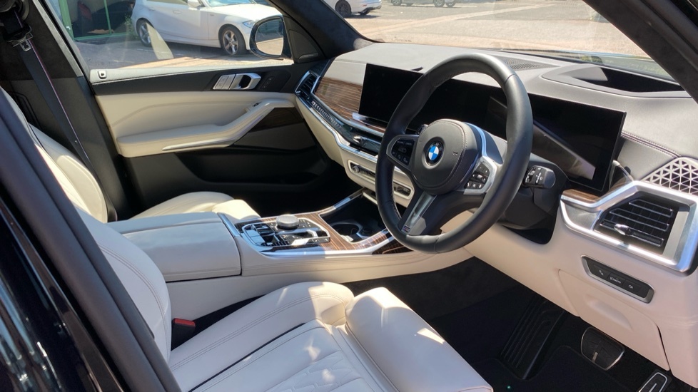 BMW X7 M Sport Black #6